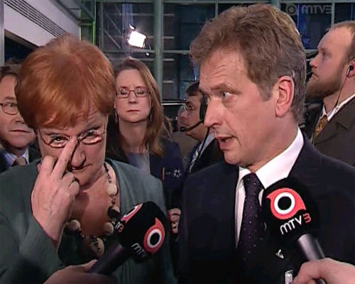 halonen_middle_finger.jpg